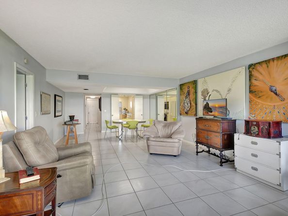 6768 10th Avenue N 113, Lake Worth FL 33467
