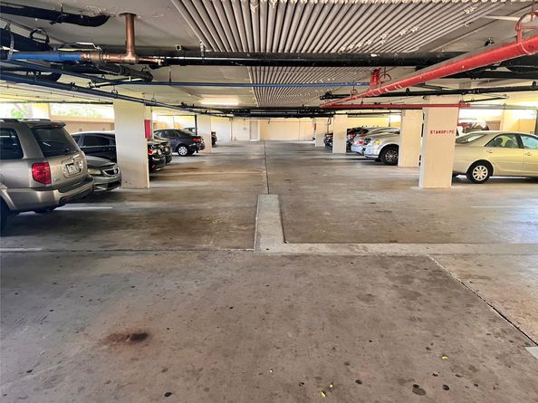 7041 Environ Blvd 327, Lauderhill FL 33319