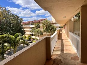 7041 Environ Blvd 327, Lauderhill FL 33319