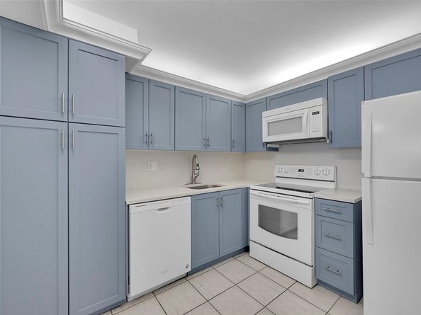 2301 S Ocean Dr 1006, Hollywood FL 33019