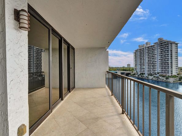936 Intracoastal Dr 7E, Fort Lauderdale FL 33304