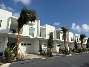 2526 Pierce 10, Hollywood FL 33020