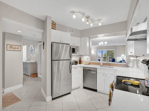2208 S Cypress Bend Drive 401, Pompano Beach FL 33069