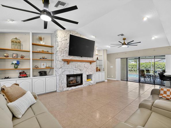 4270 Fox Trace, Boynton Beach FL 33436