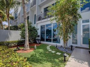 2743 NE 1 Street, Pompano Beach FL 33062
