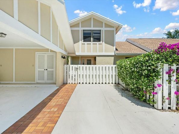 17210 Fownes Crescent, Jupiter FL 33477