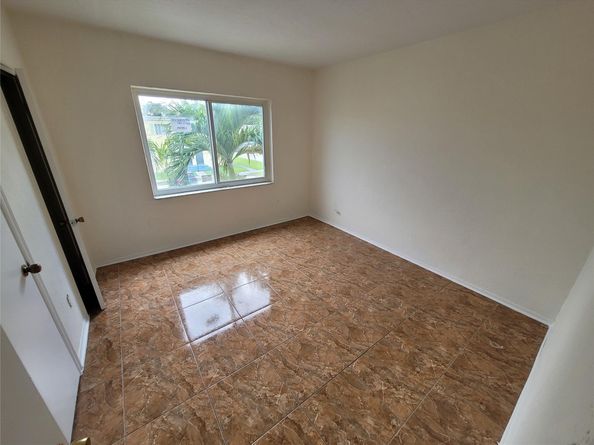 8451 NW 4th Ave 8451, Miami FL 33150