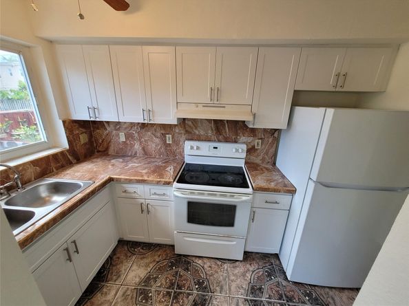 8451 NW 4th Ave 8451, Miami FL 33150
