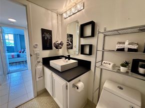 2811 Somerset Dr 206, Lauderdale Lakes FL 33311