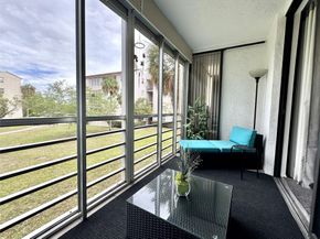 2811 Somerset Dr 206, Lauderdale Lakes FL 33311