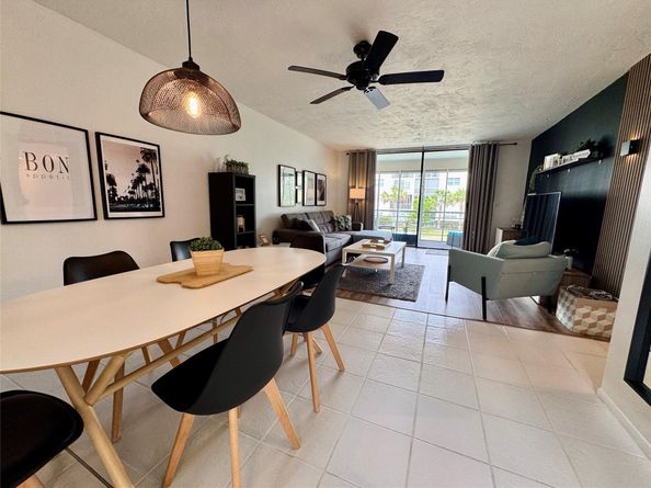 2811 Somerset Dr 206, Lauderdale Lakes FL 33311