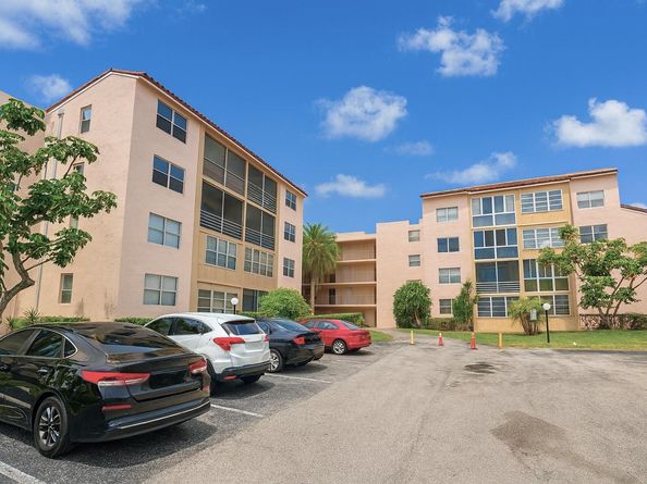 2811 Somerset Dr 206, Lauderdale Lakes FL 33311