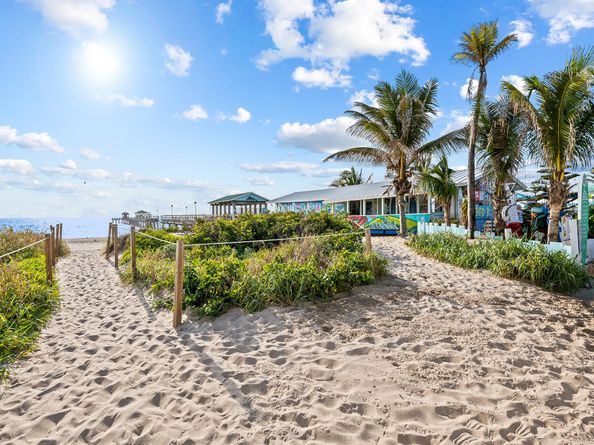 3100 NE 48th St 304, Fort Lauderdale FL 33308