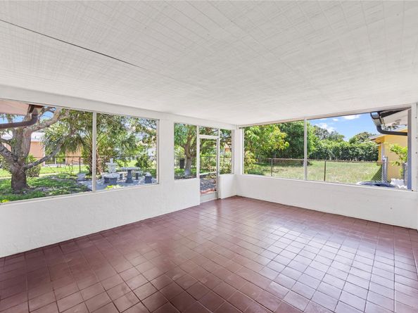 612 Clear Lake Ave, West Palm Beach FL 33401