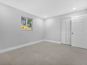 5680 NE 7th Ter, Fort Lauderdale FL 33334