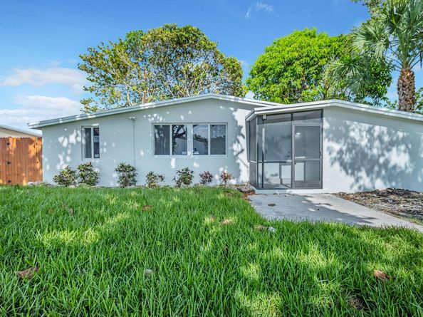 5680 NE 7th Ter, Fort Lauderdale FL 33334