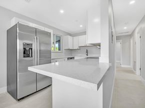 5680 NE 7th Ter, Fort Lauderdale FL 33334