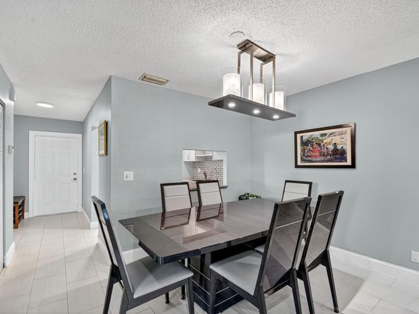 121 Lake Meryl Drive, West Palm Beach FL 33411