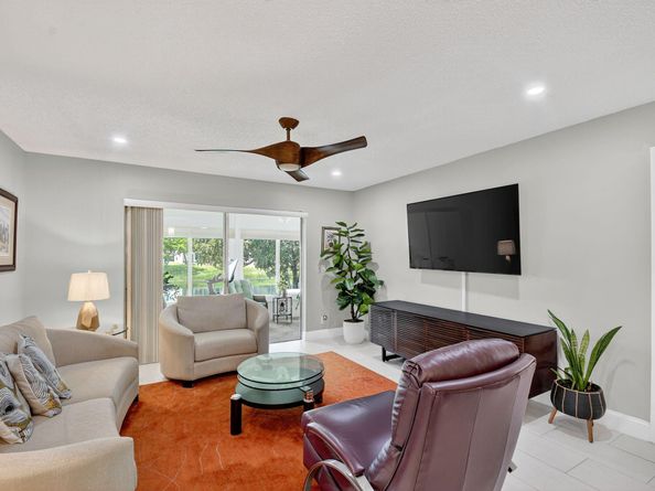 121 Lake Meryl Drive, West Palm Beach FL 33411