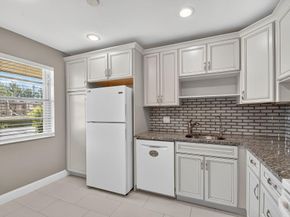 121 Lake Meryl Drive, West Palm Beach FL 33411