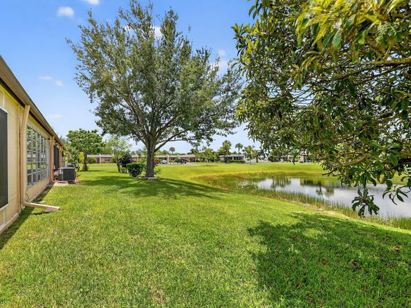 121 Lake Meryl Drive, West Palm Beach FL 33411