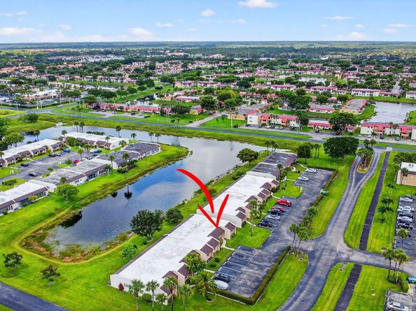 121 Lake Meryl Drive, West Palm Beach FL 33411