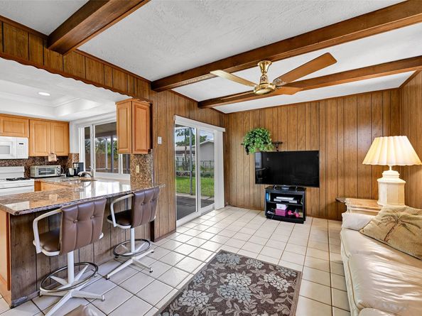 10599 NW 26th Pl, Sunrise FL 33322