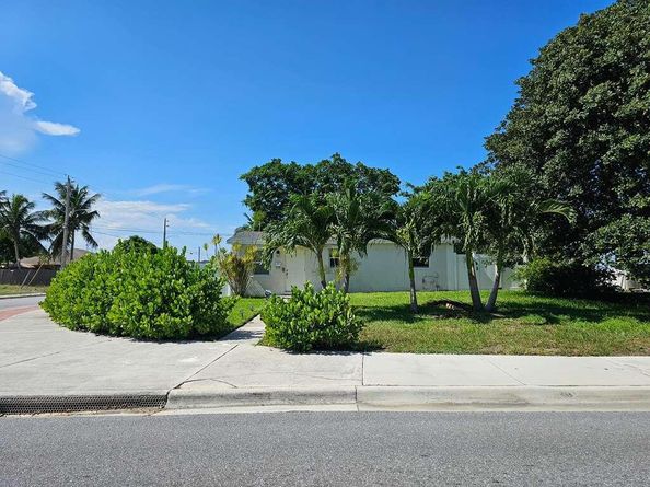 315 W Martin Luther King Jr Boulevard, Boynton Beach FL 33435