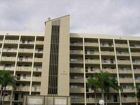 2205 S Cypress Bend Dr 307, Pompano Beach FL 33069