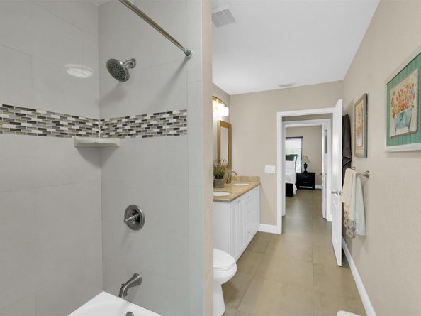 19441 NW 3rd St, Pembroke Pines FL 33029