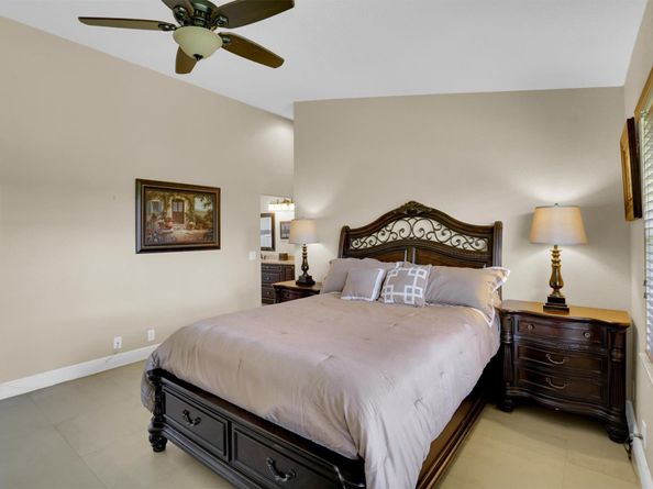 19441 NW 3rd St, Pembroke Pines FL 33029