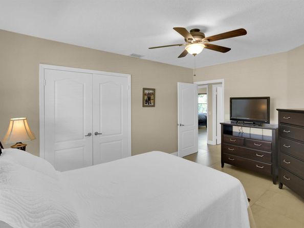 19441 NW 3rd St, Pembroke Pines FL 33029