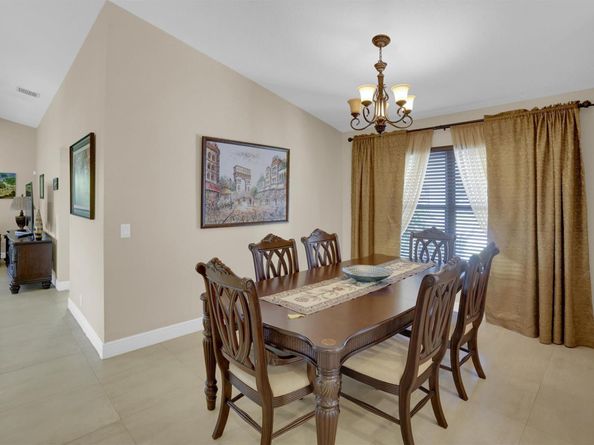 19441 NW 3rd St, Pembroke Pines FL 33029