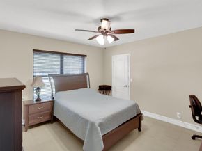 19441 NW 3rd St, Pembroke Pines FL 33029