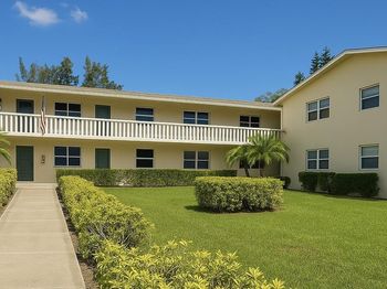 104 Windsor Dr