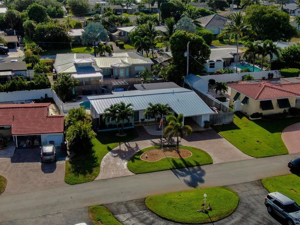 925 SE 14th Avenue, Deerfield Beach FL 33441