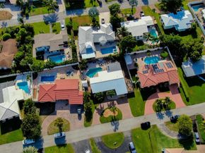 925 SE 14th Avenue, Deerfield Beach FL 33441