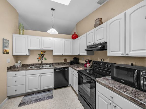 9 Brompton Lane, Boynton Beach FL 33426