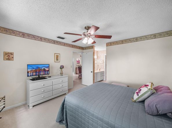 9 Brompton Lane, Boynton Beach FL 33426