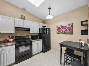 9 Brompton Lane, Boynton Beach FL 33426