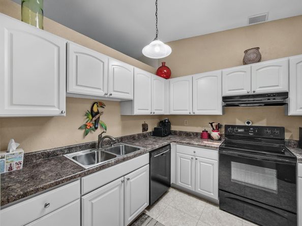 9 Brompton Lane, Boynton Beach FL 33426