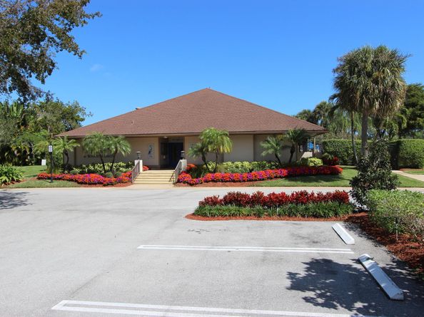9 Brompton Lane, Boynton Beach FL 33426