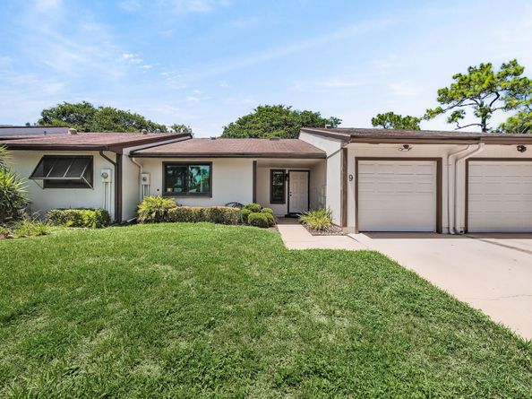 9 Brompton Lane, Boynton Beach FL 33426