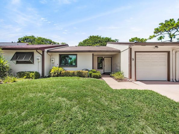9 Brompton Lane, Boynton Beach FL 33426