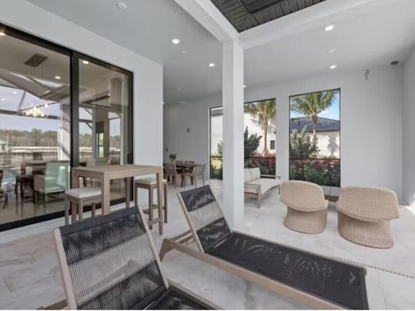 13765 Dalrada Avenue Brixton 10, Palm Beach Gardens FL 33418