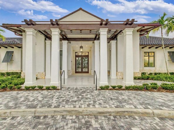 9216 Coral Isles Circle, Palm Beach Gardens FL 33412