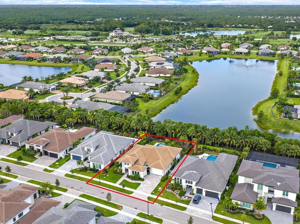 9216 Coral Isles Circle, Palm Beach Gardens FL 33412