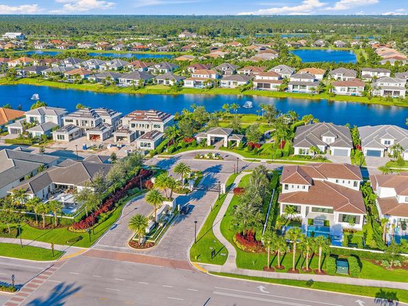 9216 Coral Isles Circle, Palm Beach Gardens FL 33412