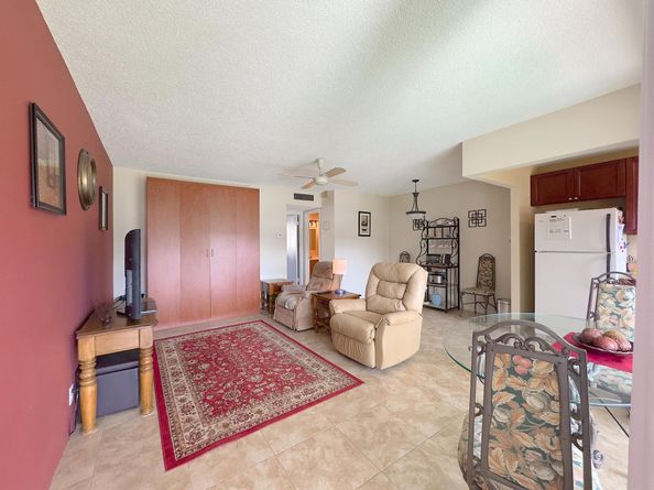 5300 Washington Street I206, Hollywood FL 33021