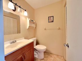 5300 Washington Street I206, Hollywood FL 33021